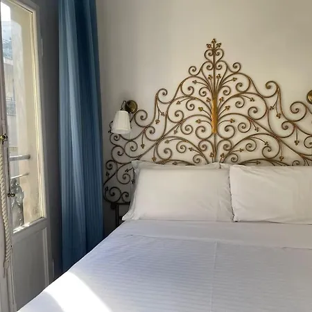 Borgo Apostoli Lägenhet